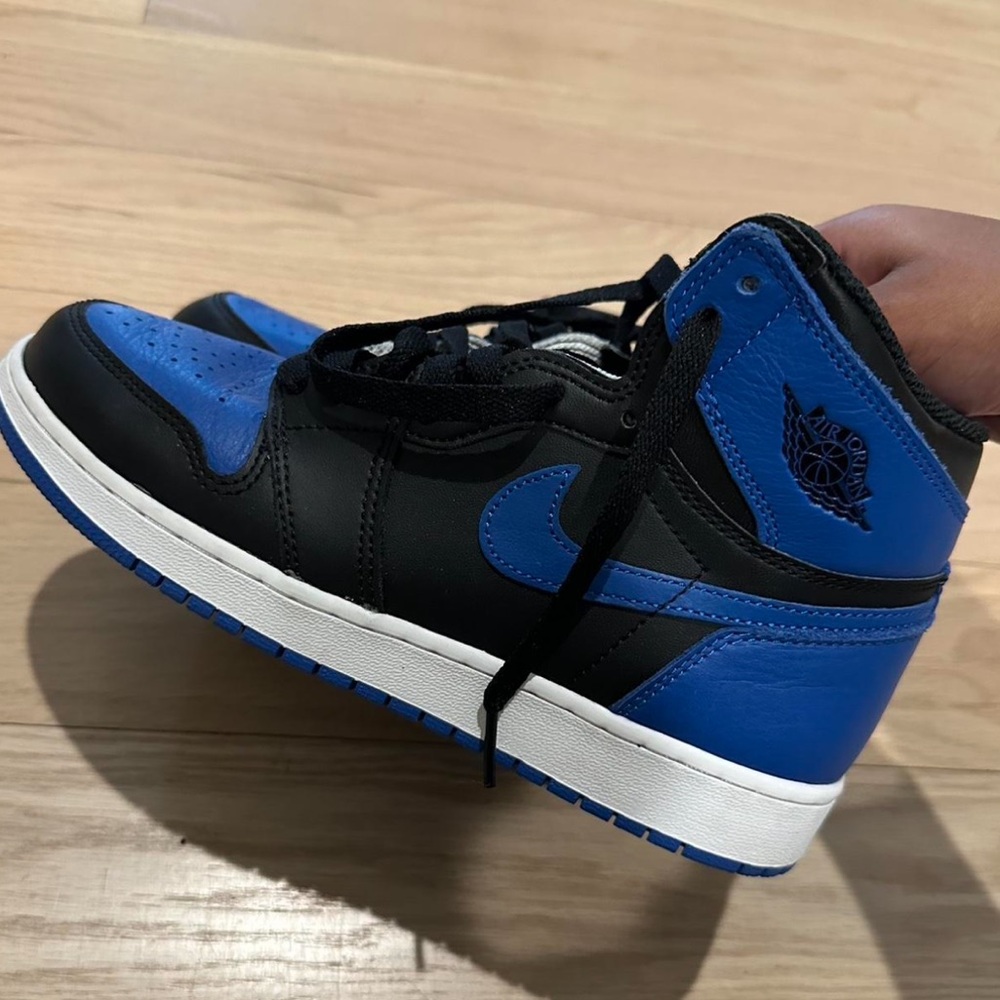 Nike Black and Blue Athletic Shoes